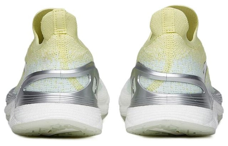 (WMNS) ANTA Chuang 2 Pro 'Yellow Silver' 122215581-3