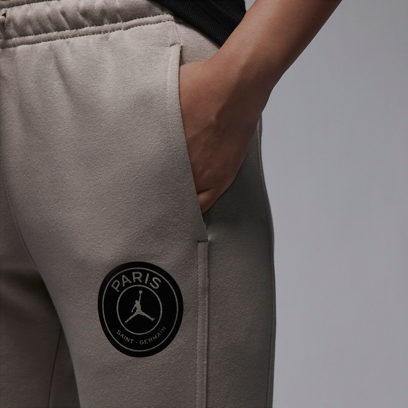 (WMNS) Air Jordan x Paris Saint-Germain Sweatpants 'Stone' FD6998-230