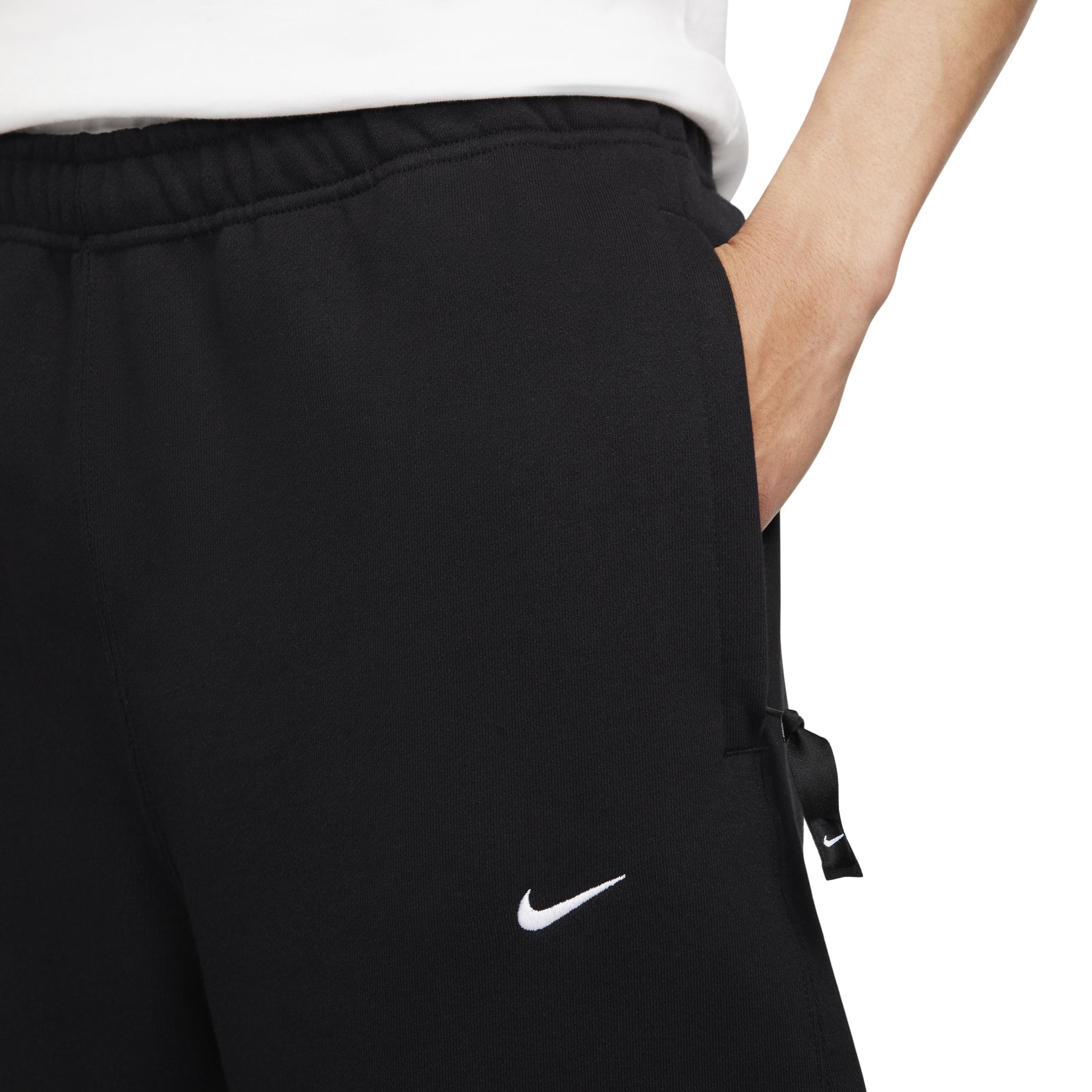 Nike Sportswear Swoosh Sweatpants Asia Sizing 'Black' FN3343-010