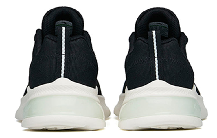 (WMNS) ANTA Running Series Sneakers 'Black Green' 122225522-7