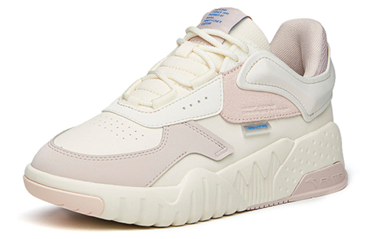 (WMNS) ANTA Life Series Sneakers 'White Pink' 922138051-3