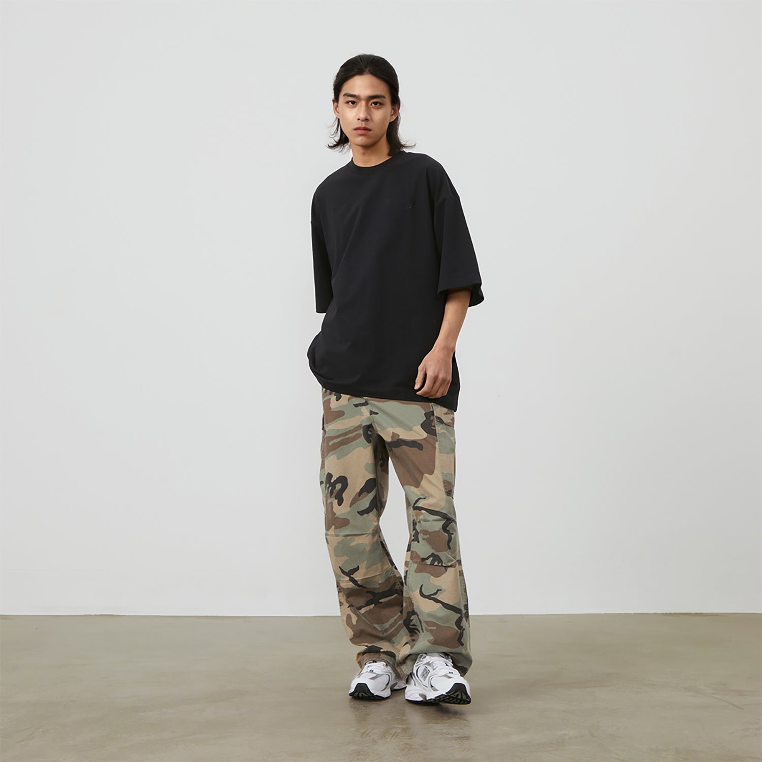 New Balance Linear Heritage Brushed Back Jersey Oversized T-Shirt Asia Sizing 'Black' AMT42335-BK