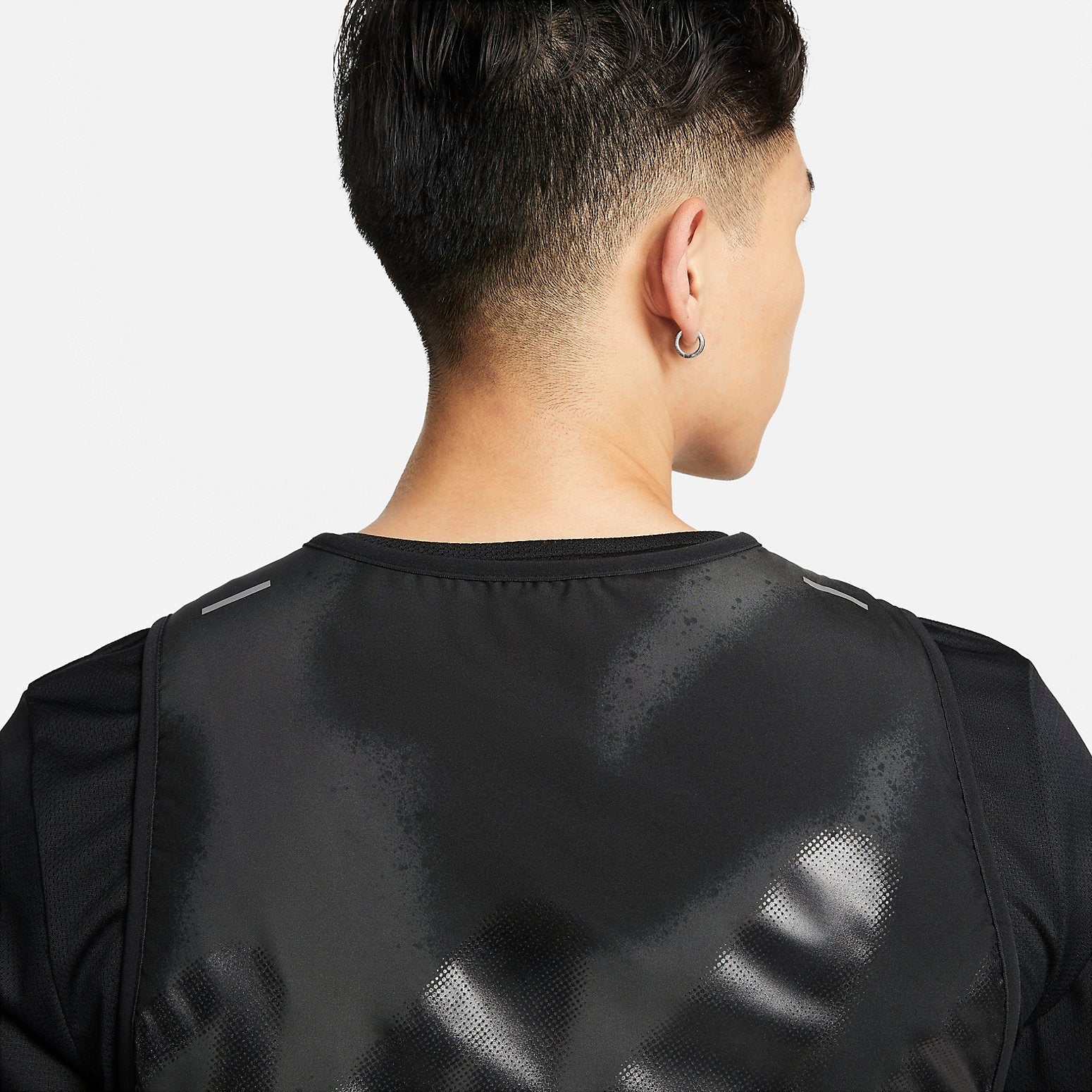 Nike Aero Layer Wild Run Reversible Repel T-Shirt 'Black' DD6208-010