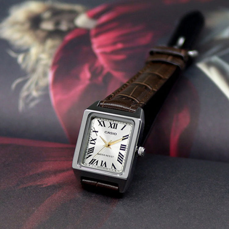 CASIO VINTAGE Series Gold Strap Small Casual Retro Literature and Art Small TANK quartz Brown Analog LTP-V007L-9B