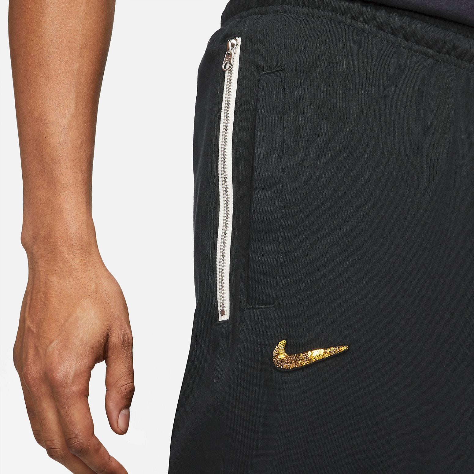 Nike Dri Fit Standard Issue Rayguns Sweatpants 'Black' DJ5321-010