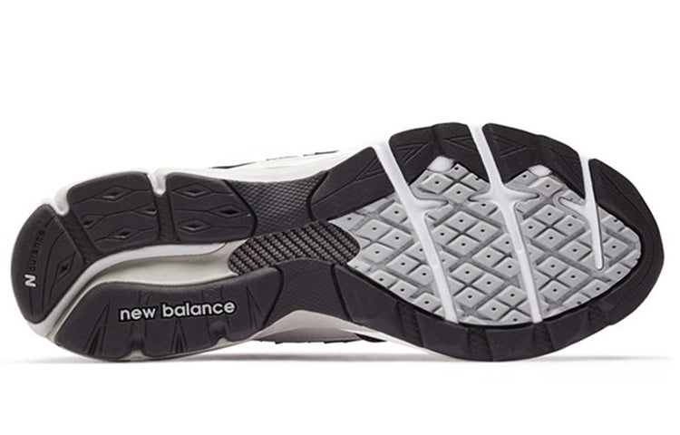 New Balance 920 Black/White M920PNU