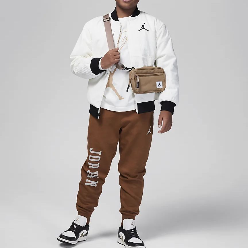 (GS) Air Jordan Essentials Member Sweatpants 'Tan' FV5650-281