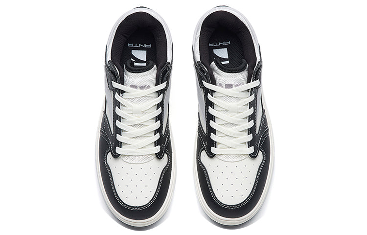 (WMNS) ANTA Street Naughty Low 'Black Grey White' 122238066-9