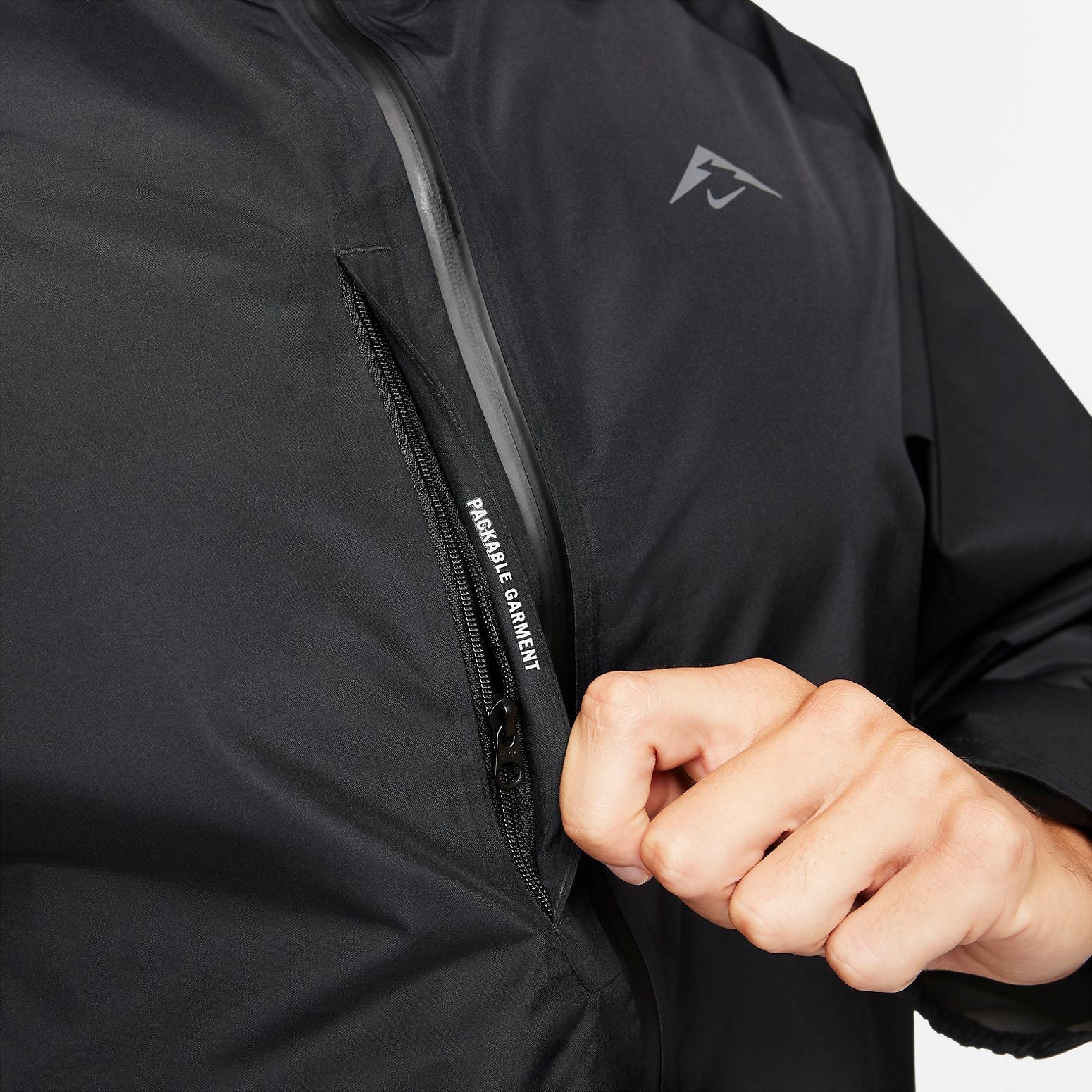 (GS) Nike Trail Cosmic Peaks Gore Tex Infinium Running Jacket 'Black' FB7532-010