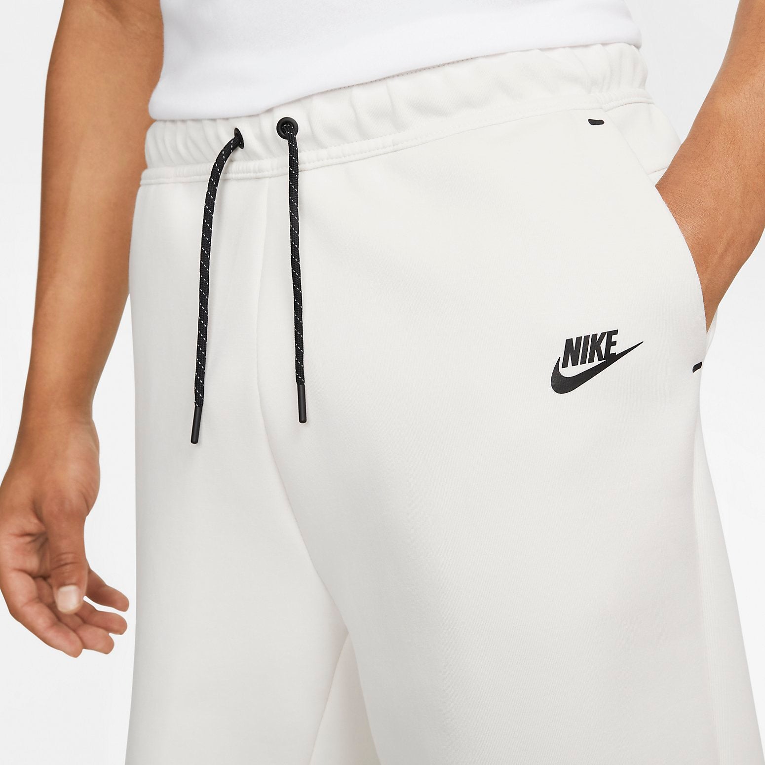 Nike Sportswear Tech Fleece Shorts 'Beige Black' CU4503-030