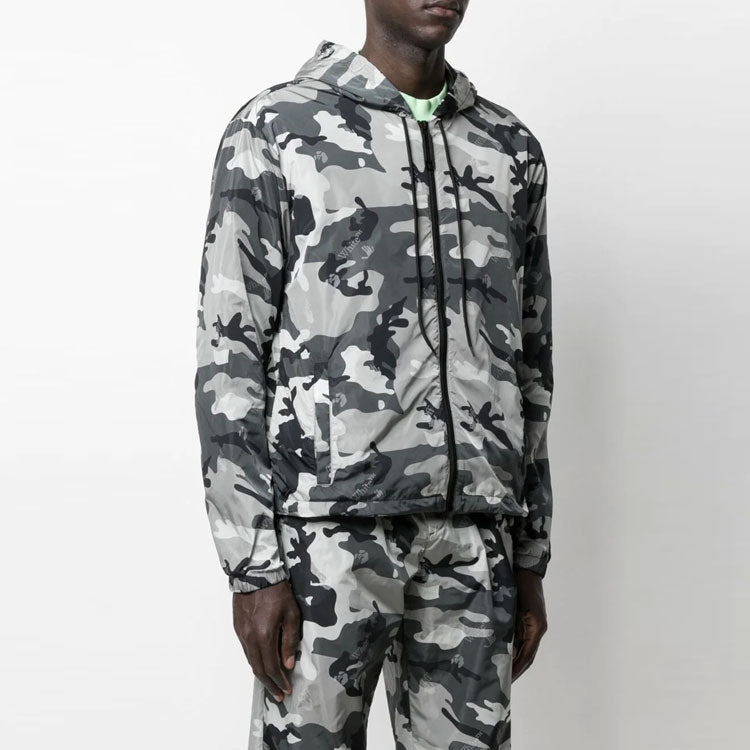 Off-White Men's SS21 Logo Camouflage Jacket Camouflage OMBD029S21FAB0010900