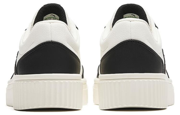 (WMNS) ANTA Biscuit 'White Black' 922228005-6