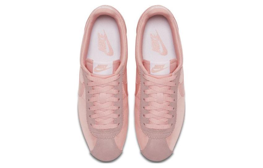 (WMNS) Nike Classic Cortez Nylon 'Coral Stardust' 749864-606