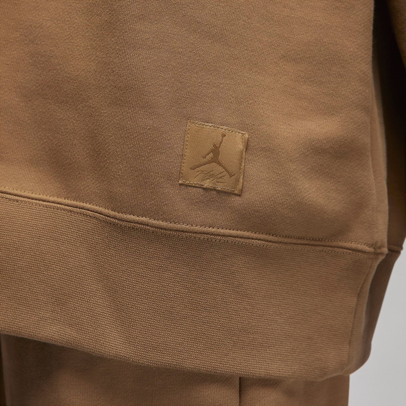 (WMNS) Air Jordan Flight Fleece Crewneck Sweatshirt 'Brown' FB5116-395