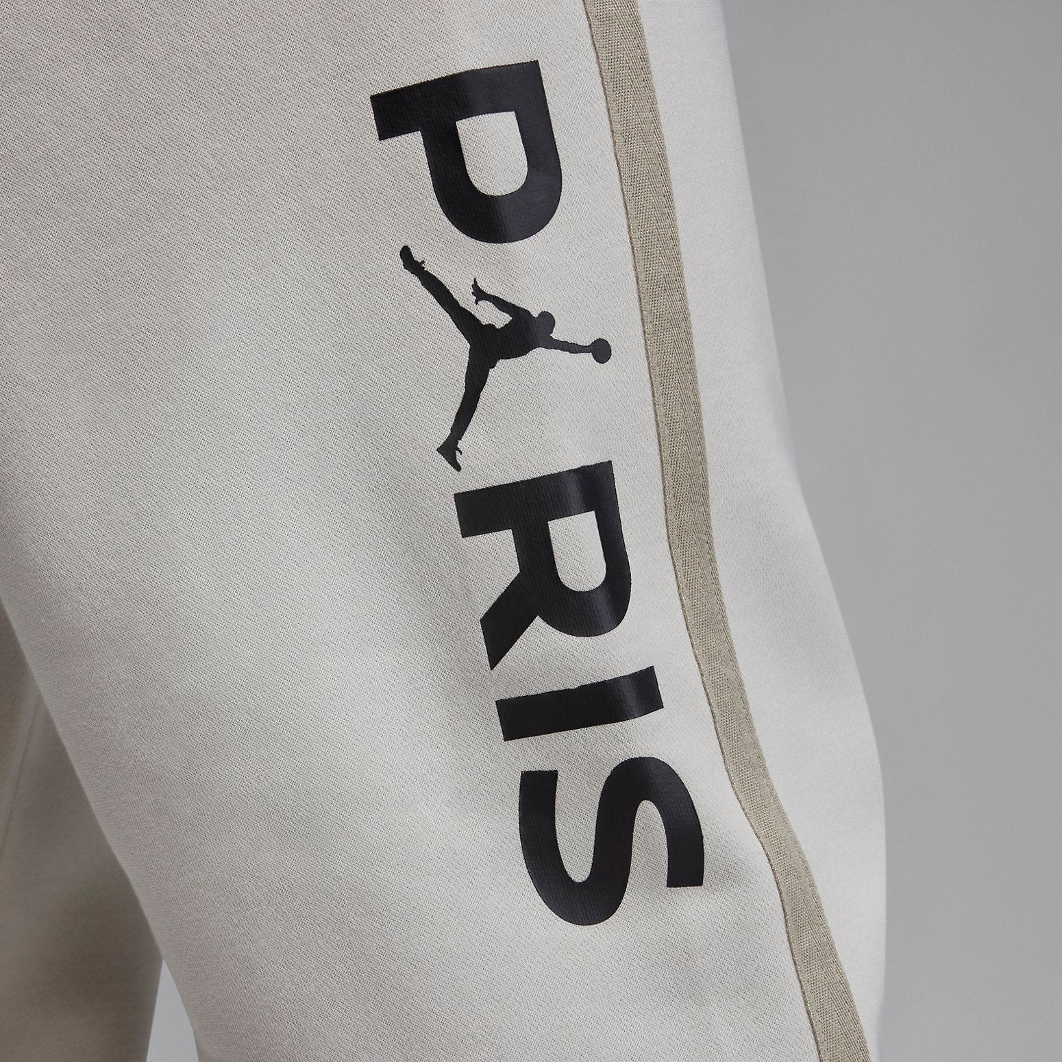 Air Jordan x Paris Saint-Germain Sweatpants 'Light Bone' DZ2950-072