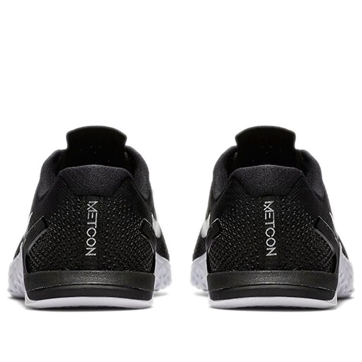 (WMNS) Nike Metcon 4 'Black Metallic Silver' 924593-001