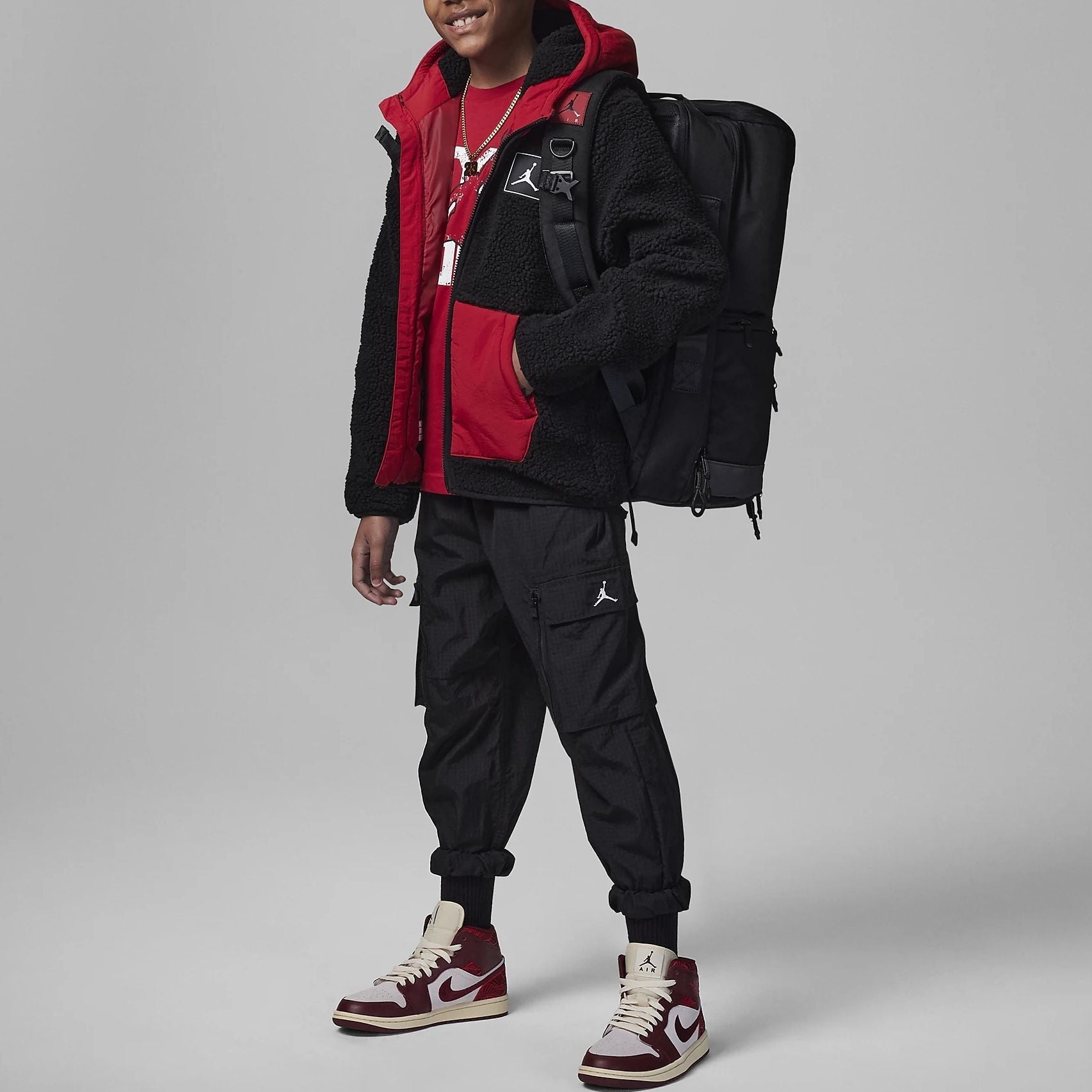 (GS) Air Jordan Sherpa Fleece Coat 'Red' 95C468-023
