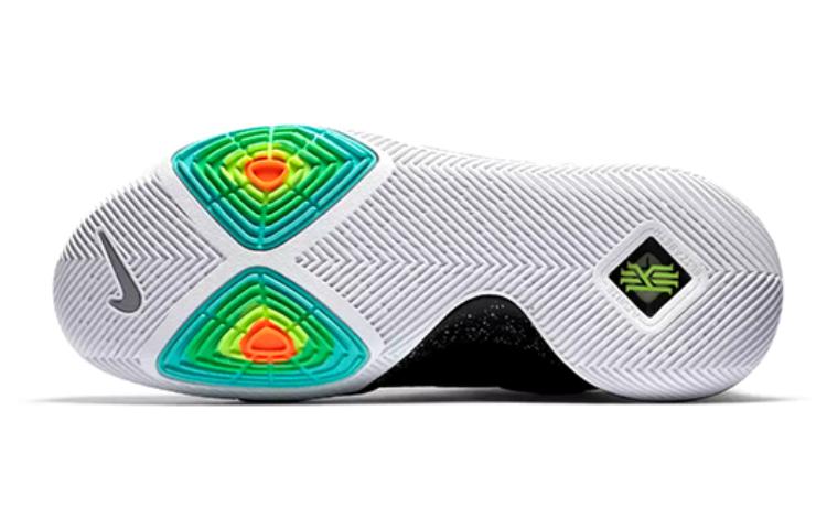 (GS) Nike Kyrie 3 'Black Ice' 859466-018