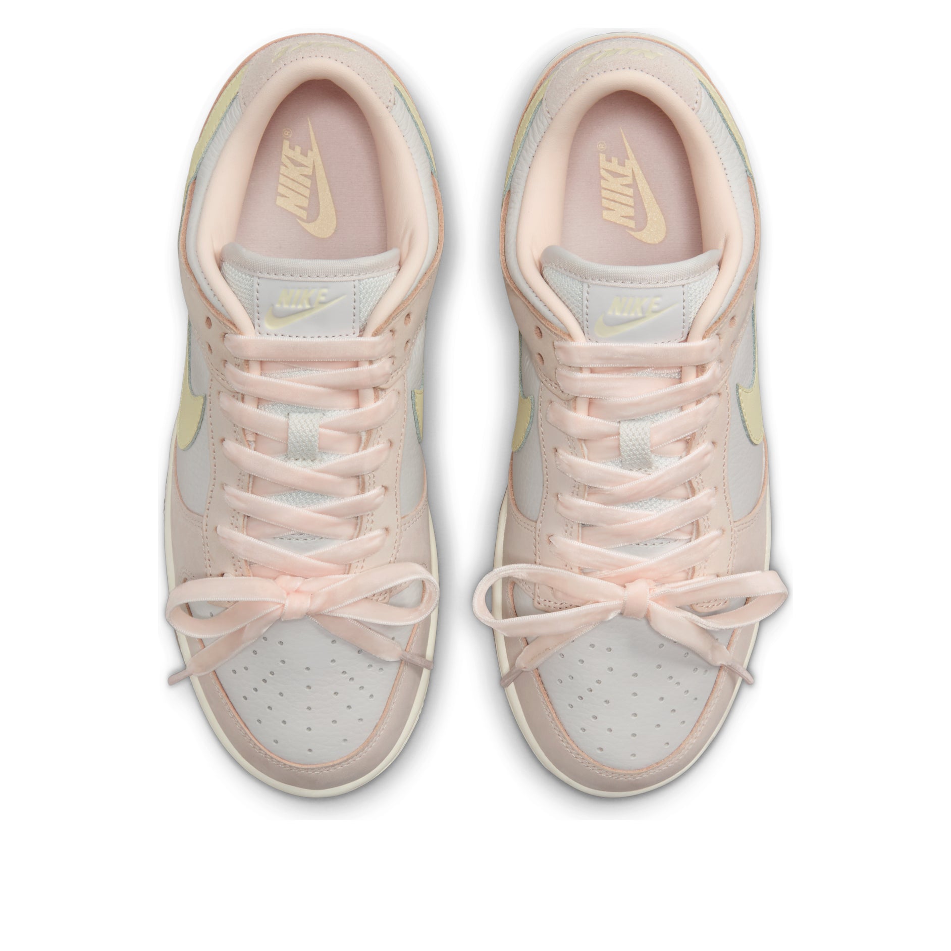 (WMNS) Nike Dunk Low 'Light Soft Pink' FB7910-601