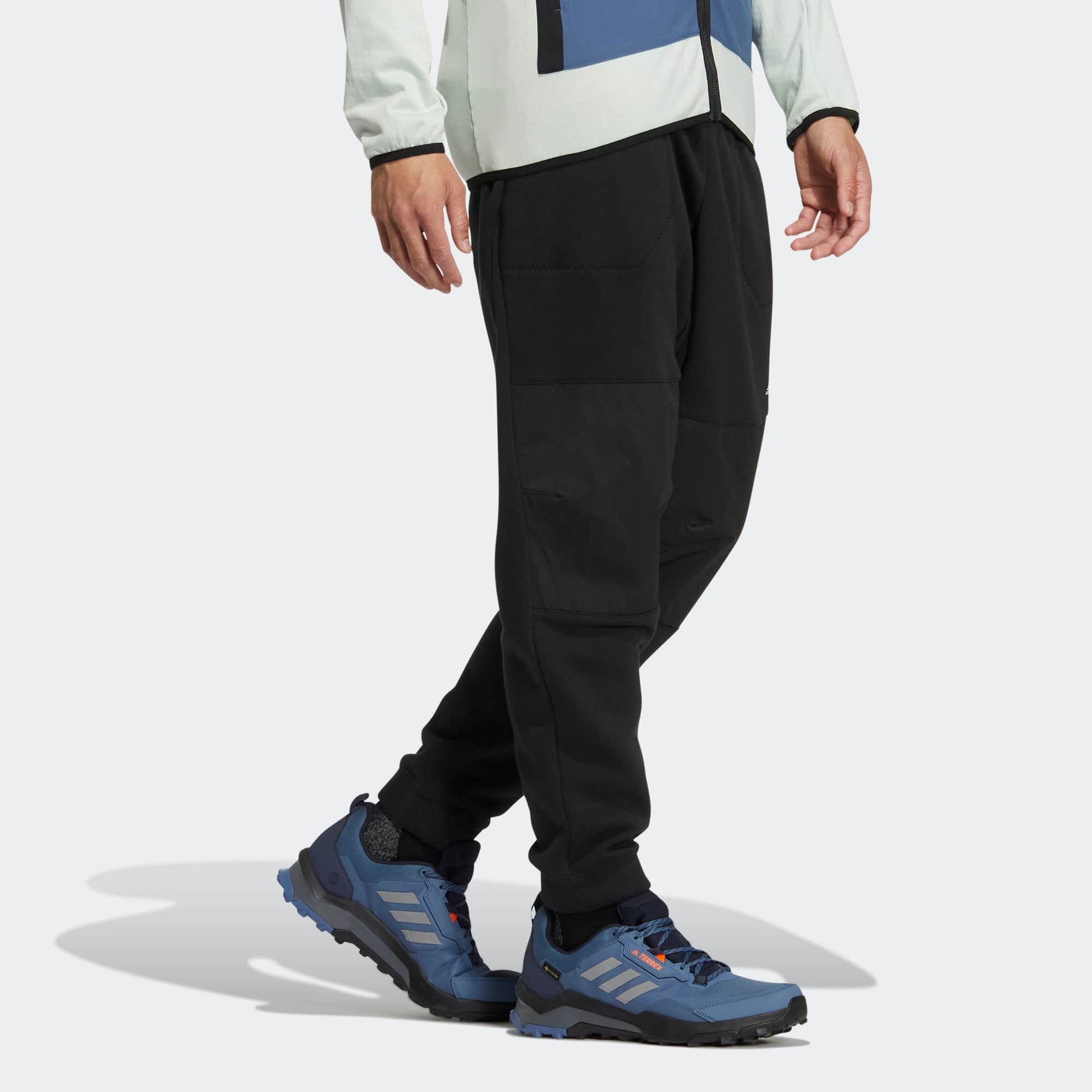 adidas Logo HM9711