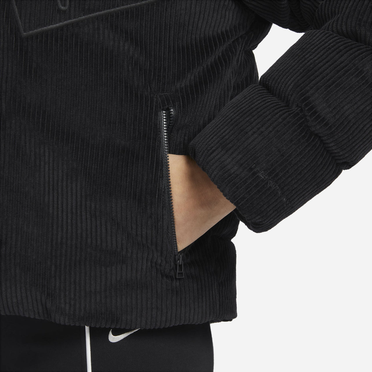 (WMNS) Nike Sportswear Essential Therma-FIT Oversize Corduroy Down Jacket 'Black' FD8214-010