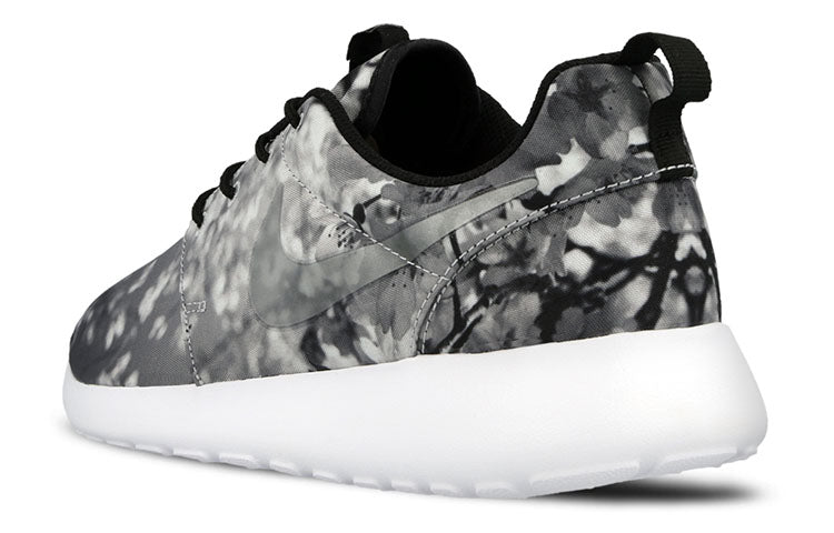 (WMNS) Nike Roshe One 'Wolf Grey' 819960-001