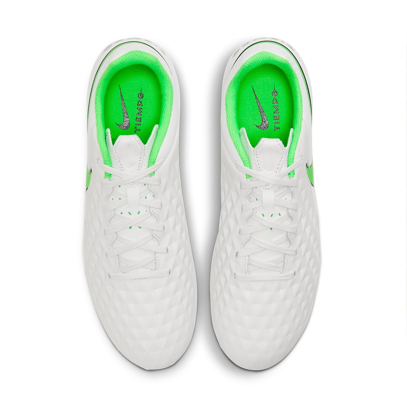 Nike Tiempo Legend 8 Academy MG Light silver AT5292-030