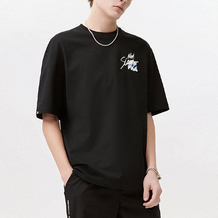 Men's FILA FUSION Alphabet Printing Loose Round Neck Knit Short Sleeve Black T11M121107F-BK