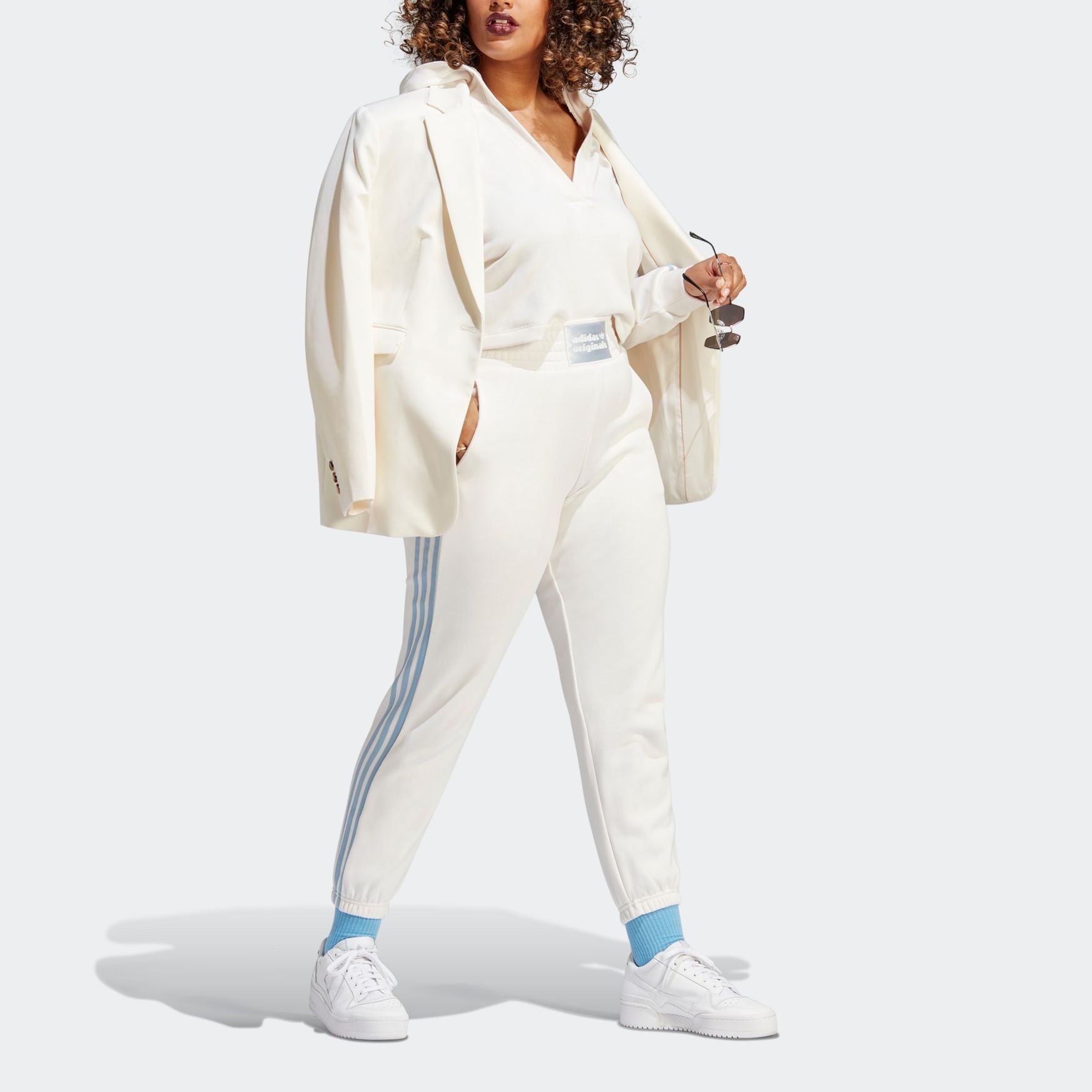 (WMNS) adidas Originals V-Neck Short Hoodie 'White' IC8521