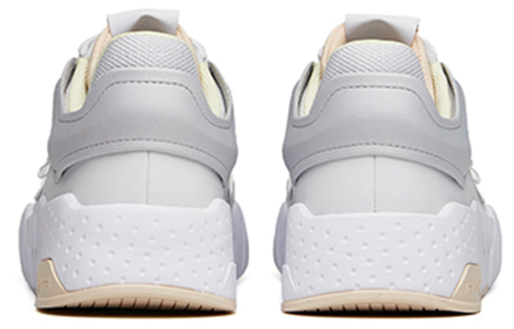 (WMNS) ANTA Life Series Sneakers 'White Grey Yellow' 922138051-1