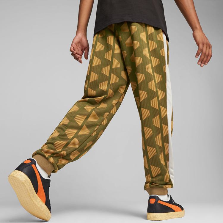 PUMA Joggers and Sweatpants 'Yellow' 621844-93