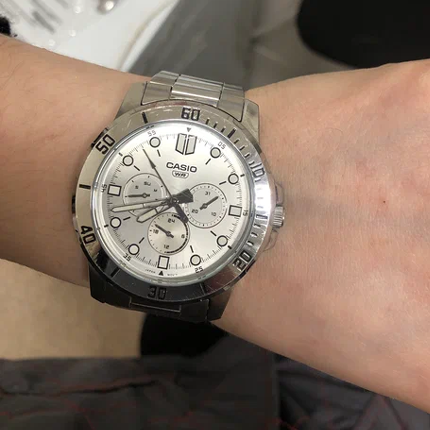 CASIO Quartz Waterproof Mens Light Grey Analog MTP-VD300D-7E