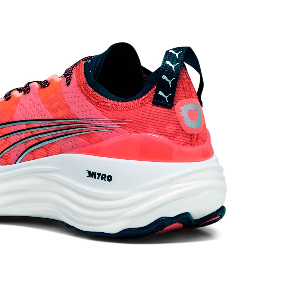 (WMNS) PUMA ForeverRun Nitro 'Fire Orchid Silver' 377758-09