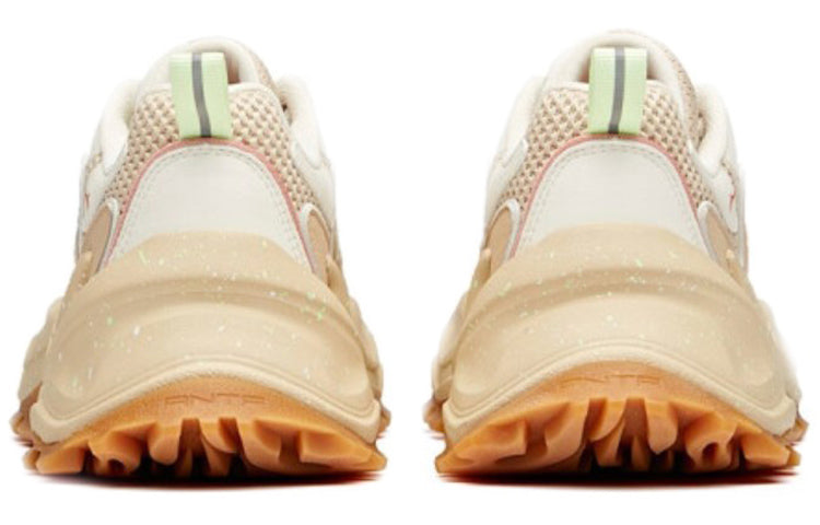 (WMNS) ANTA Scorching Hot 'Beige' 922048880-5