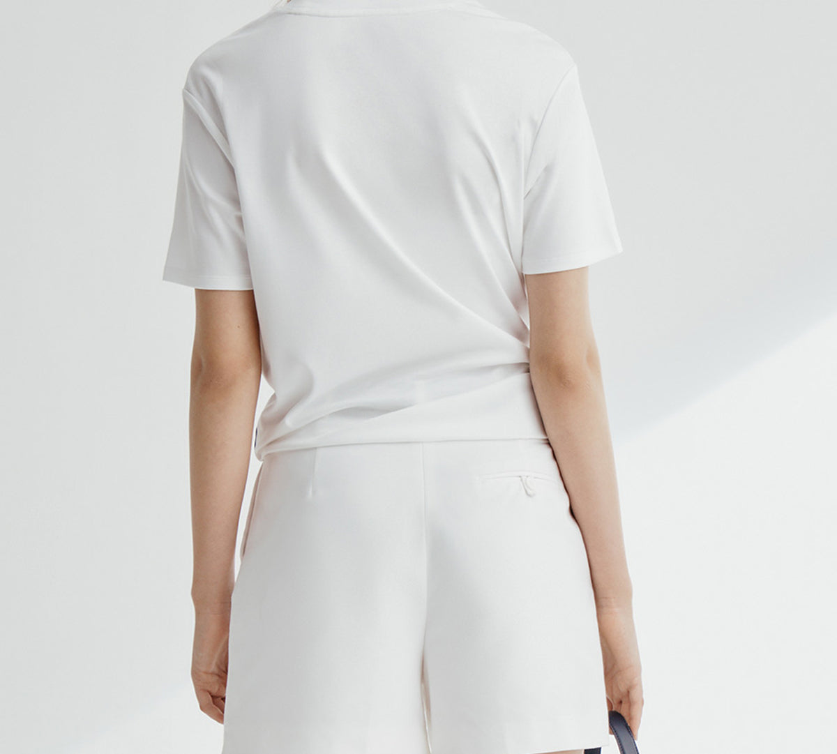 (WMNS) FILA Butterfly Short Sleeve White T-Shirt F11W028119F-WT