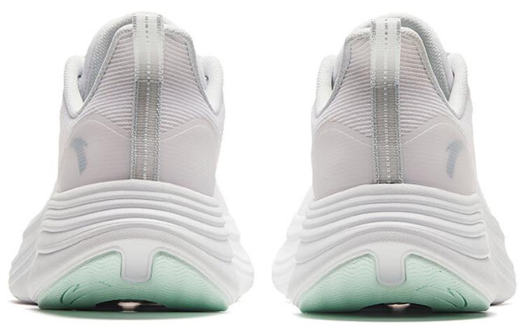 (WMNS) ANTA Running Series Sneakers 'White Grey Green' 122425521-1