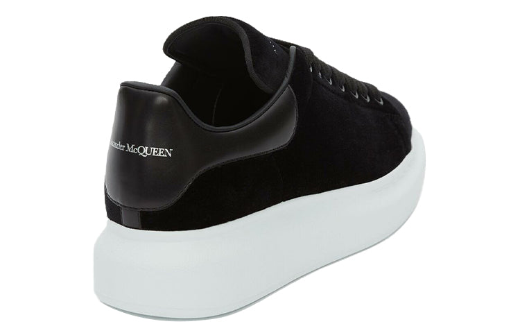(WMNS) Alexander McQueen Oversized Sneaker 'Smooth Black' 553775W4FKT1000