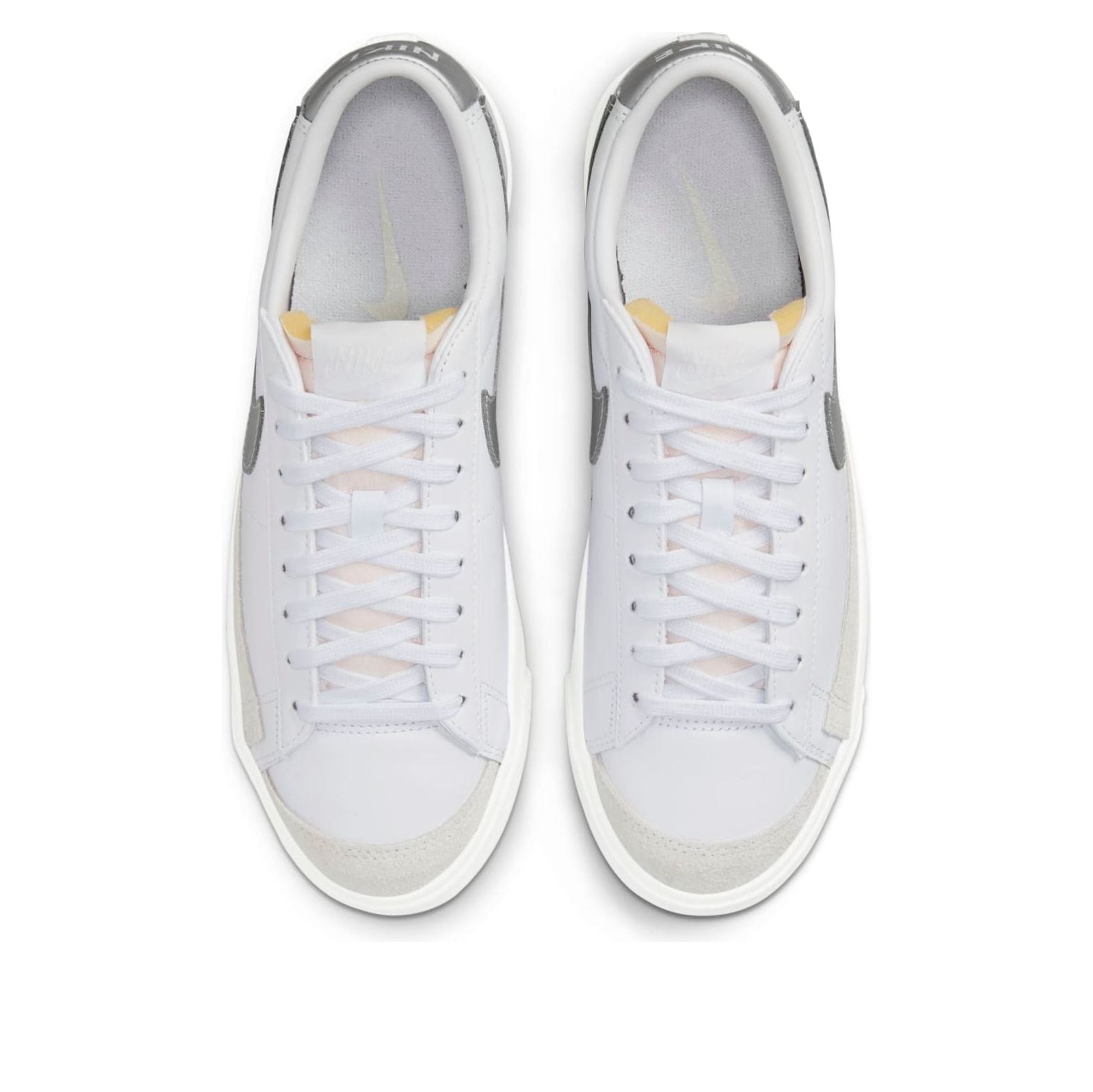 (WMNS) Nike Blazer Low '77 'White Metallic Silver' DC4769-113