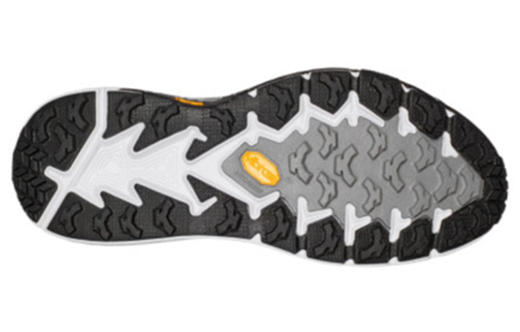 HOKA ONE ONE Speedgoat 4 'Black White' 1106525-BWHT