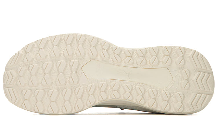PUMA Twitch Runner Trail Demi 'Pristine' 377608-01