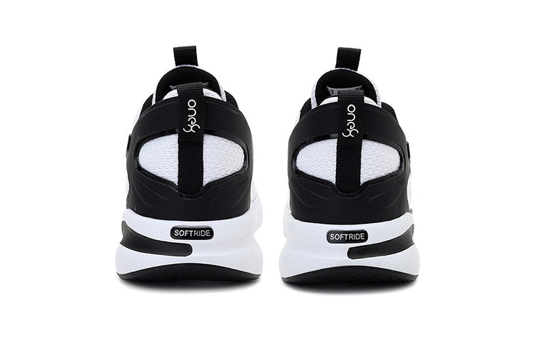 (WMNS) PUMA X One8 Virat Kohli Softride Rift 'Black White' 194837-02