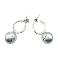 CHANEL 2000 Swing Faux Pearl Push Back Earrings Costume Earrings
