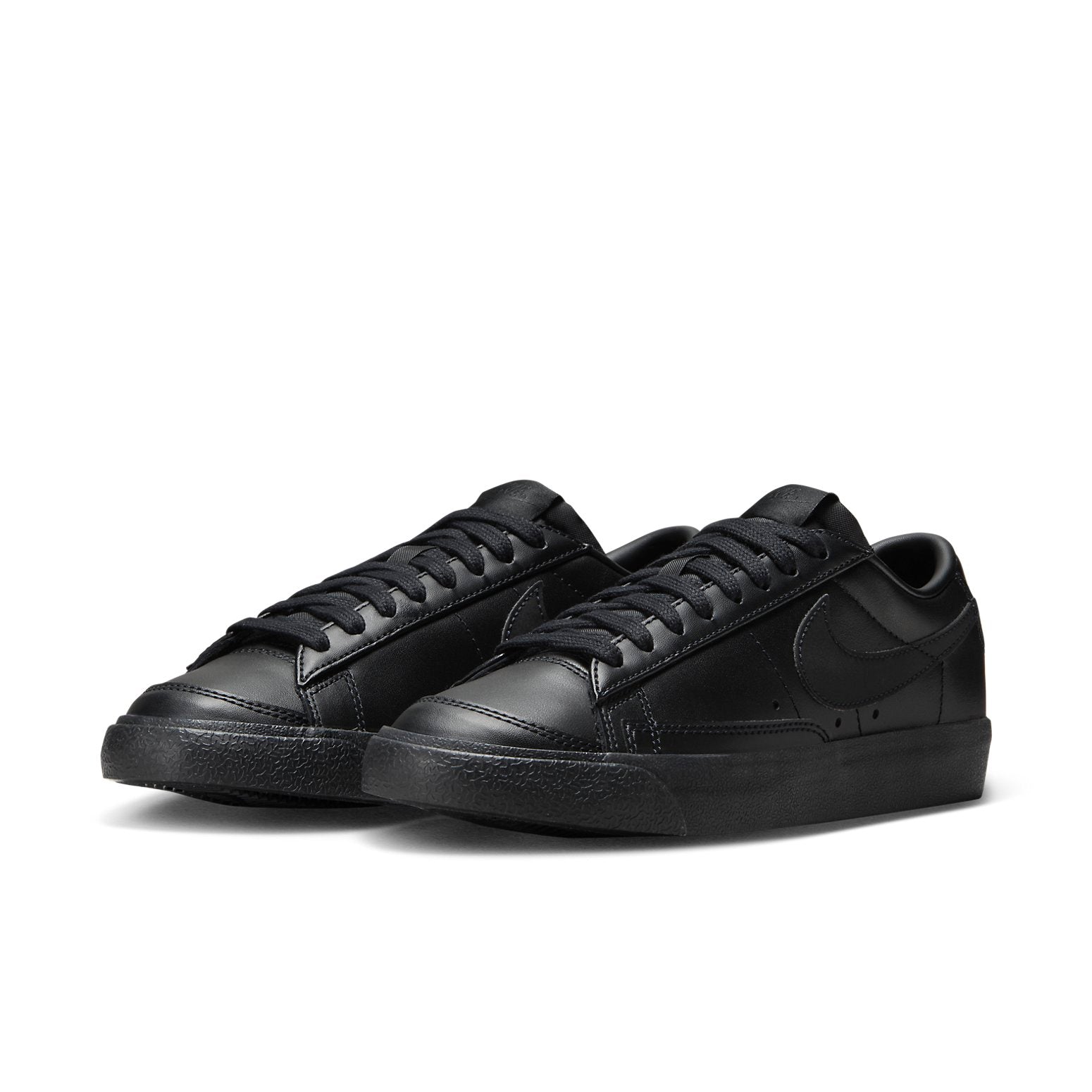 (WMNS) Nike Blazer Low '77 'Triple Black' DC4769-002