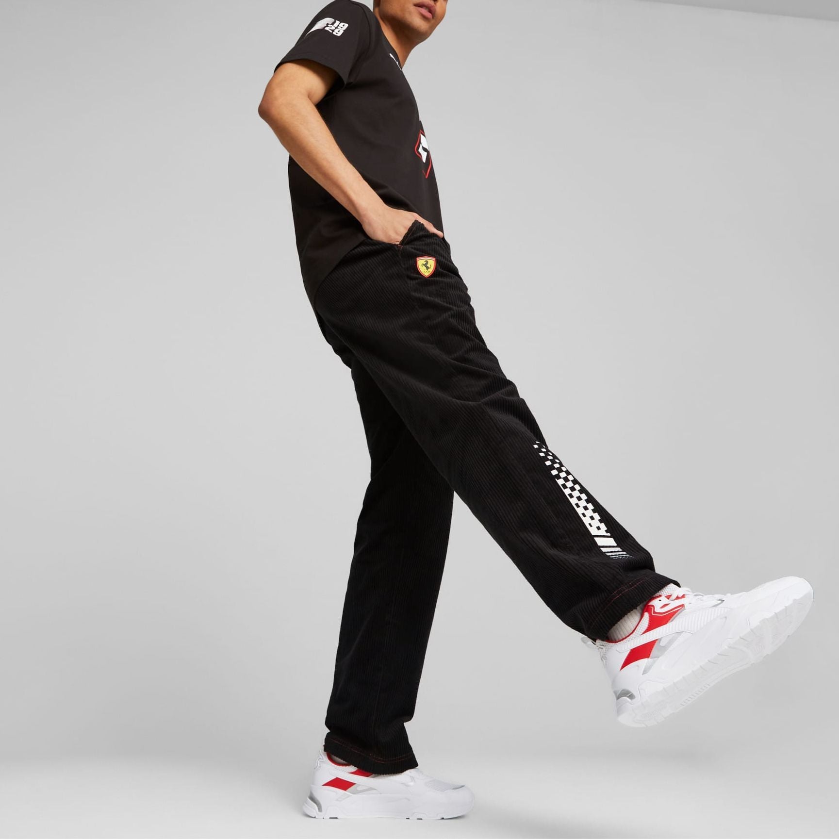 PUMA x Ferrari Race Garage Crew Mens Pants Logo 621121-01