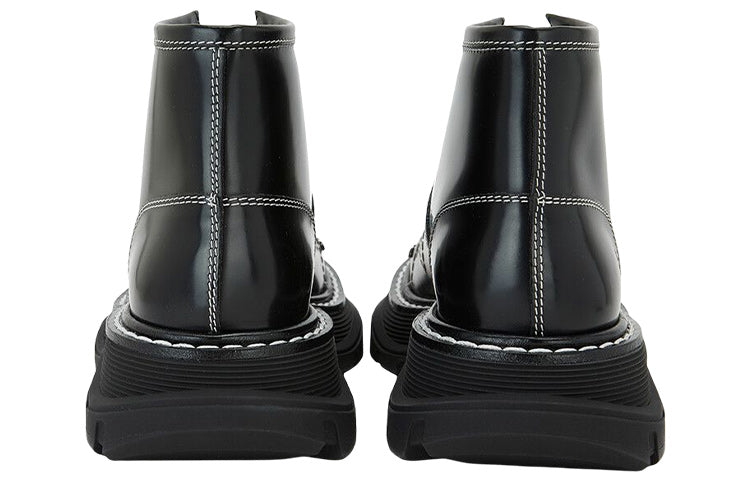 (WMNS) Alexander McQueen Tread Lace-Up Boots 'Black' 604253WHZ811090