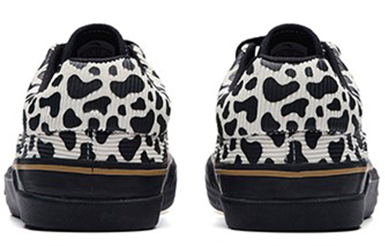 (WMNS) ANTA Attitude Low 'Black White' 122238013-4