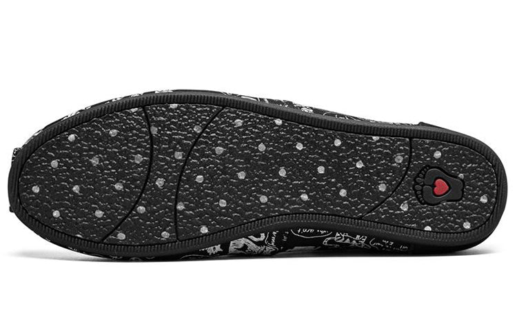 (WMNS) Skechers Bob s Plush Slip-on Shoes Black/White 31334-BKW