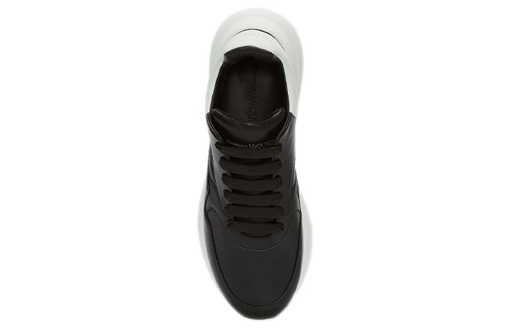 Alexander McQueen Oversized Runner 'Black White' 575425WHRU31070
