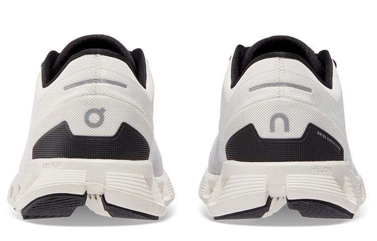 (WMNS) On Running Cloud X 3 'White Black' 60.98697