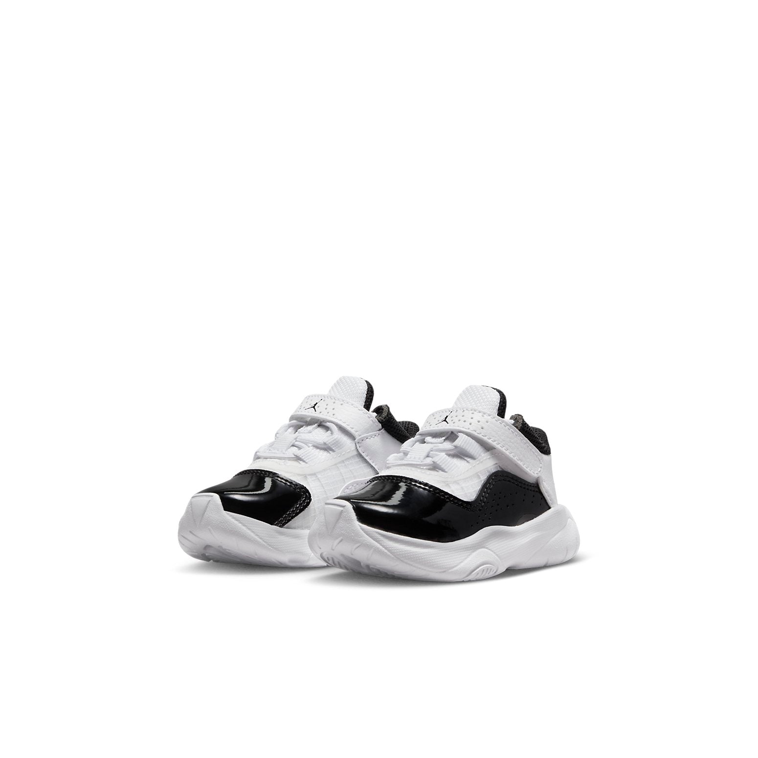 (TD) Air Jordan 11 CMFT Low 'White Black' CZ0906-102